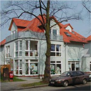 Königs Wusterhausen 2 Gebäude 26 Wohnungen 4 Gewerbe 1 Tiefgarage Königs Wusterhausen 2 Gebäude 26 Wohnungen 4 Gewerbe 1 Tiefgarage